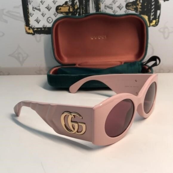 New ✨ Authentic Gucci GG0810S 003 Pink Oversized Sunglasses ✨ - Picture 4 of 11